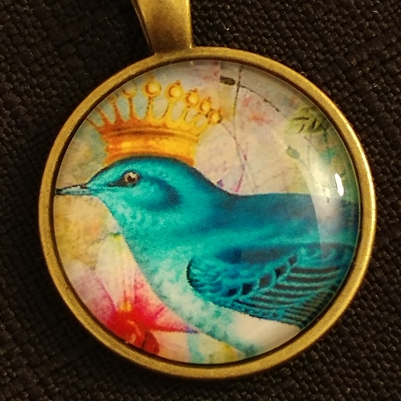 Jewelry - Blue bird pendant